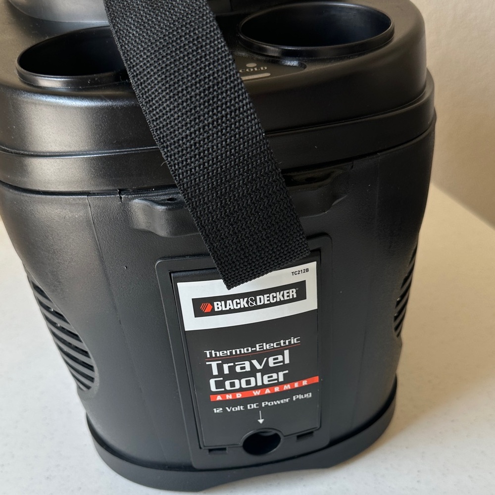 Black & Decker Black Thermo-Electric Cooler and Warmer  New No Box